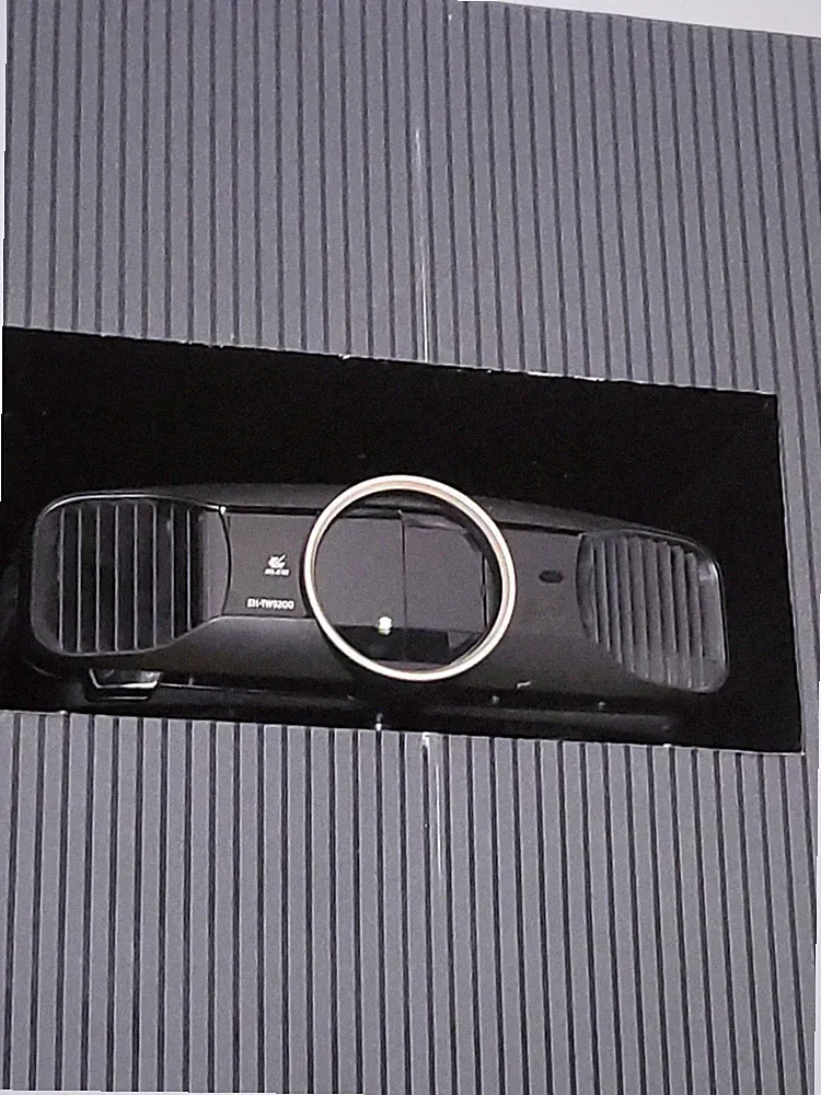 Epson Beamer EH-TW9200 Full-HD 3D -fähig inkl. Motorleinwand VNX mit FB