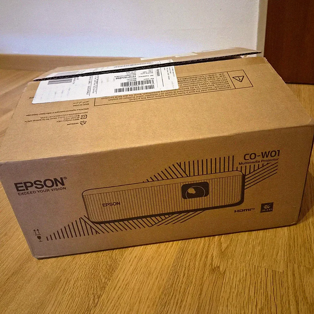 Epson CO-W01 Multimedia Heimkino Beamer/Projektor im Originalkarton