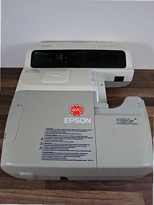 Epson EB-450Wi Ultra-Kurzdistanz Beamer (UST) – (Gutes Bild / Kein HDMI)