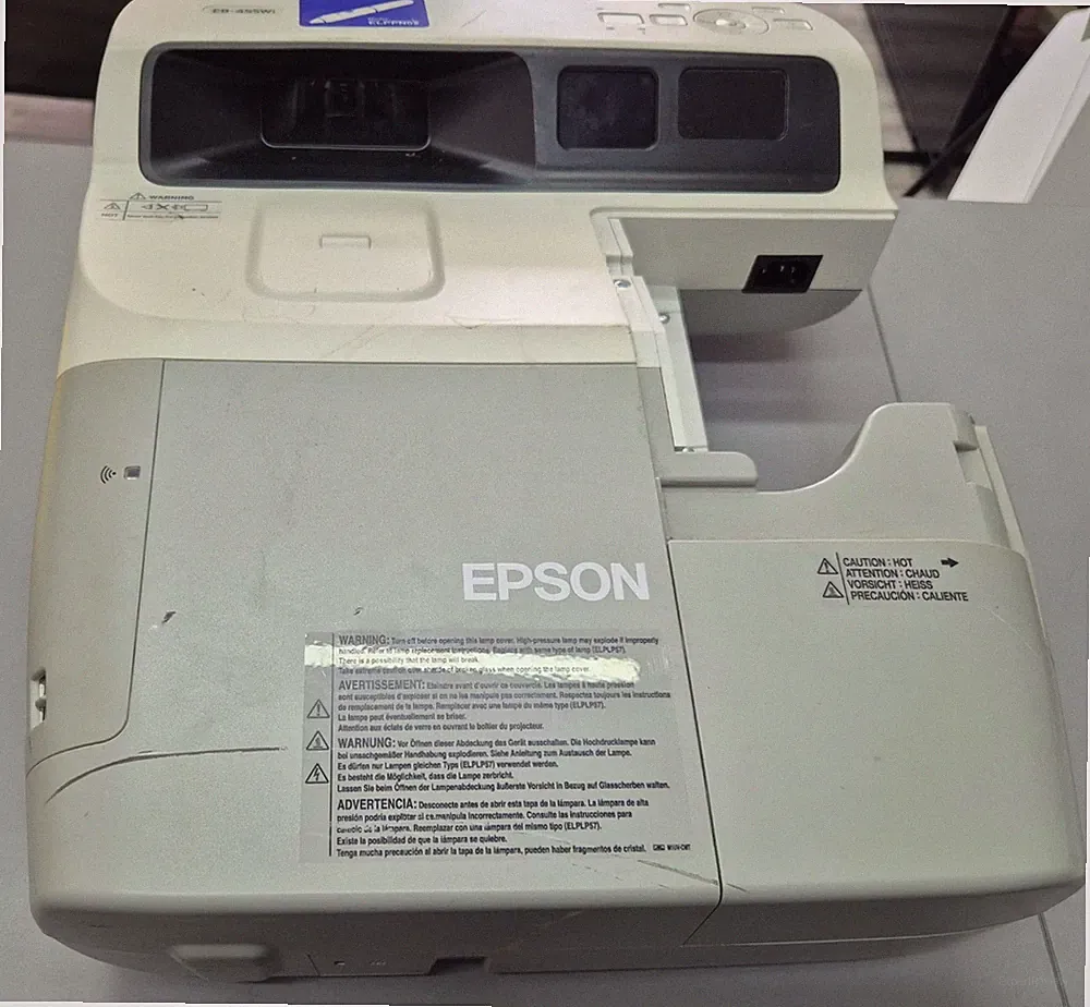 Epson EB-455Wi weiß Kurzstreckenprojektor bis 94 Zoll Bildschirmgröße