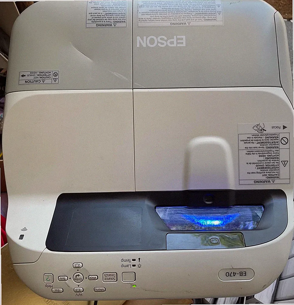 Epson EB-470 Ultra-Kurzdistanz-LCD-Projektor WXGA HDMI-Einheit nur - GETESTET