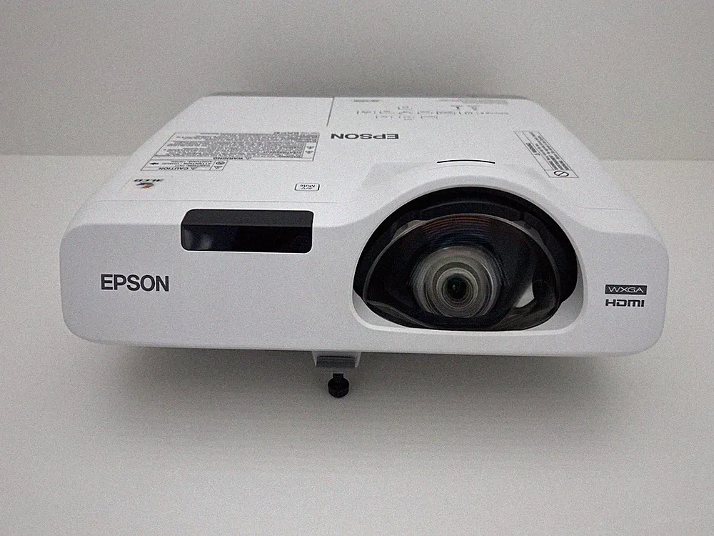 Epson EB-535W 3 LCD Kurzdistanz Beamer 116 Zoll WXGA 1 Weiß 3400 Ansi Lumen