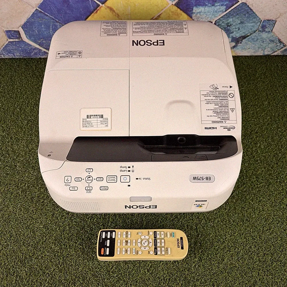 Epson EB-575W Kurzdistanz LCD Projektor ANSI 1280x800 HDMI weiß