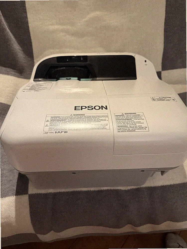 Epson EB-585W - Ultra-Kurz Distanz Beamer