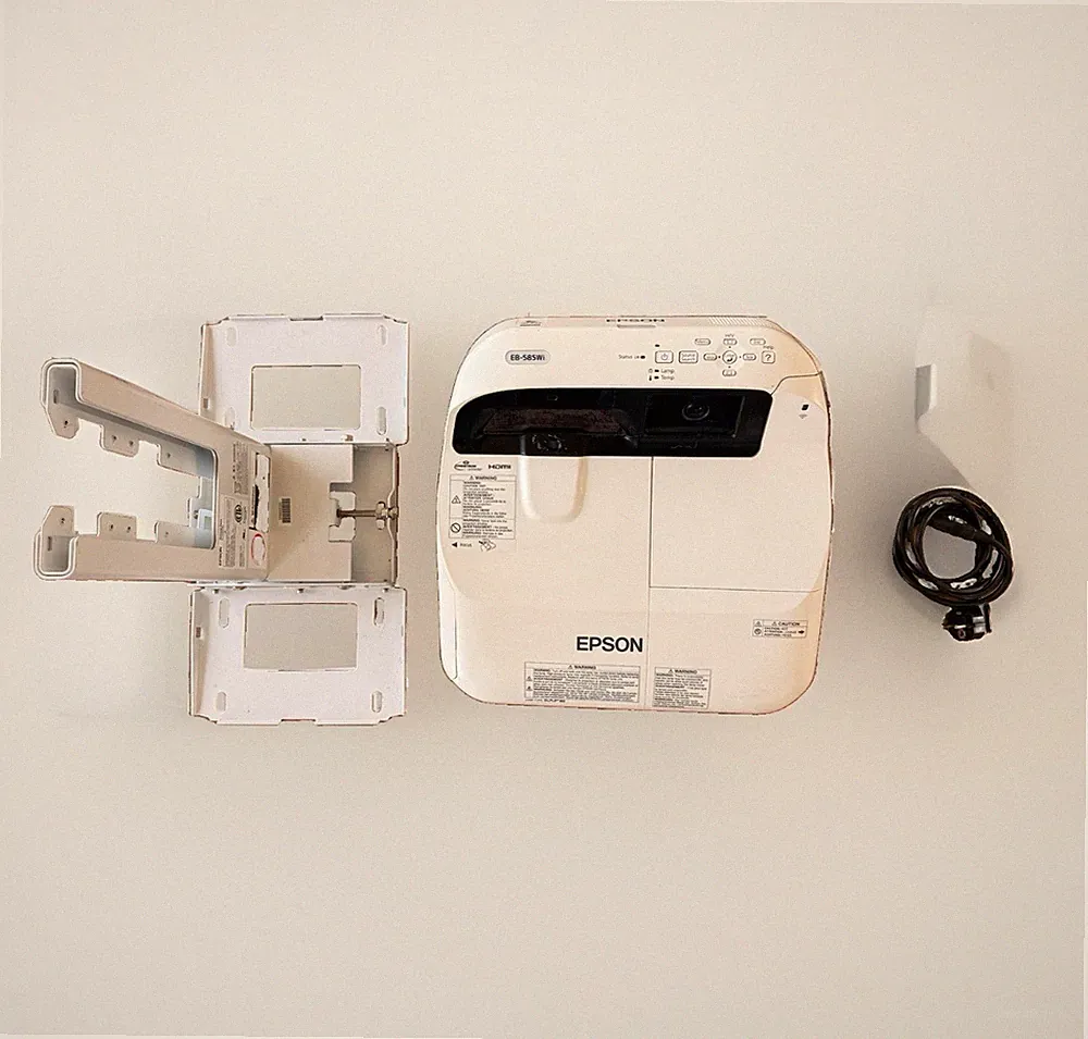 Epson EB-585Wi Beamer Projektor Ultra Kurzdistanz