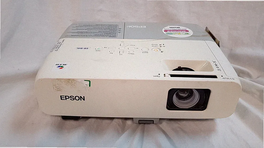 Epson EB-84L VGA LCD Projektoreinheit NUR, 3672 Lampenstunden