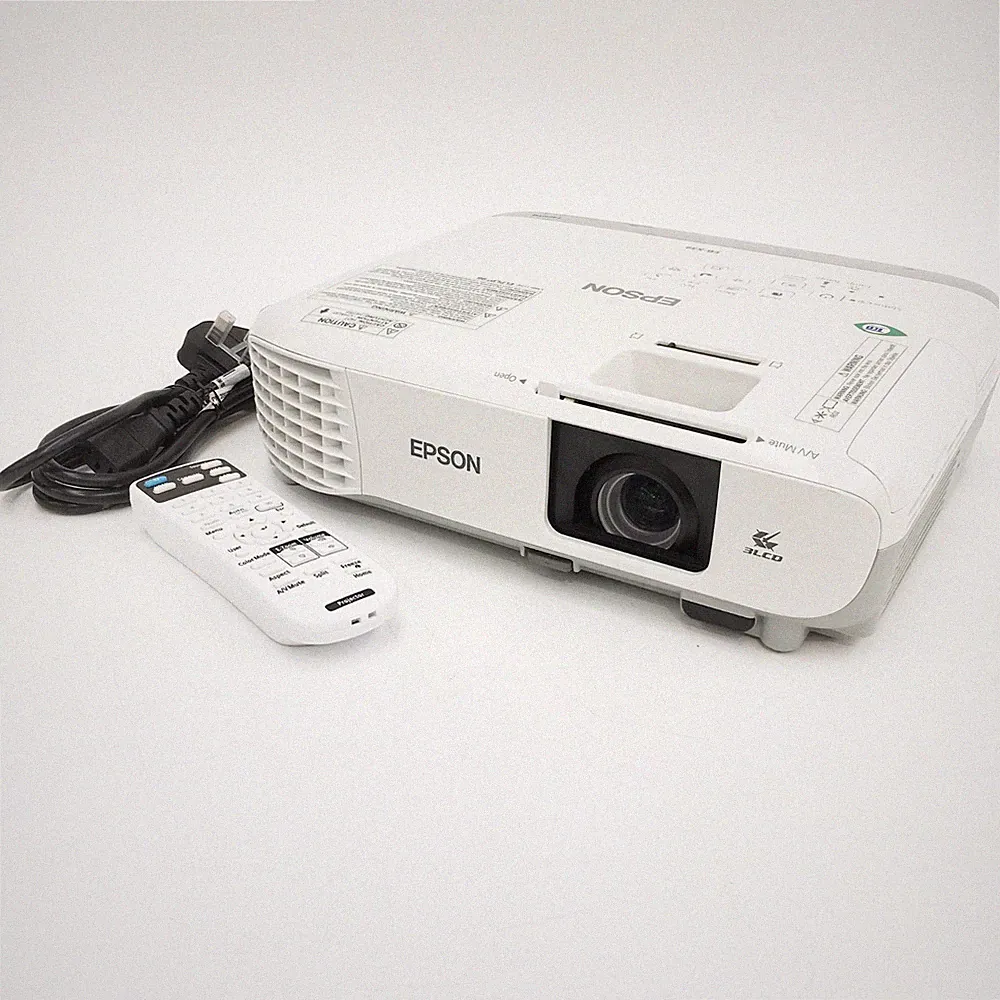 Epson EB-X39 3500 Lumen HDMI Heimkino Beamer + Fernbedienung - 1334 Stunden gebraucht
