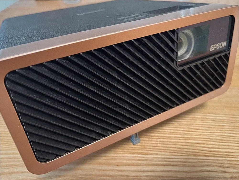EPSON EF-100B Heimkino Laser Projektor Schwarz mit Fernbedienung Getestet...