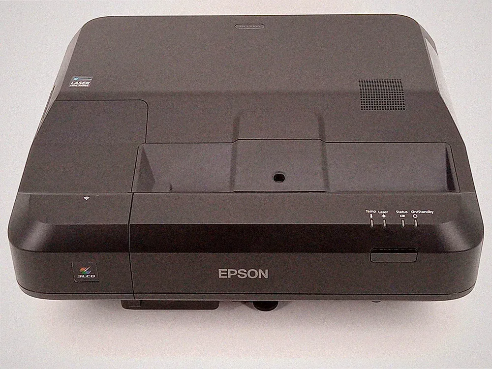 Epson EH-LS100 Ultrakurzdistanz-Laserprojektor, Beamer