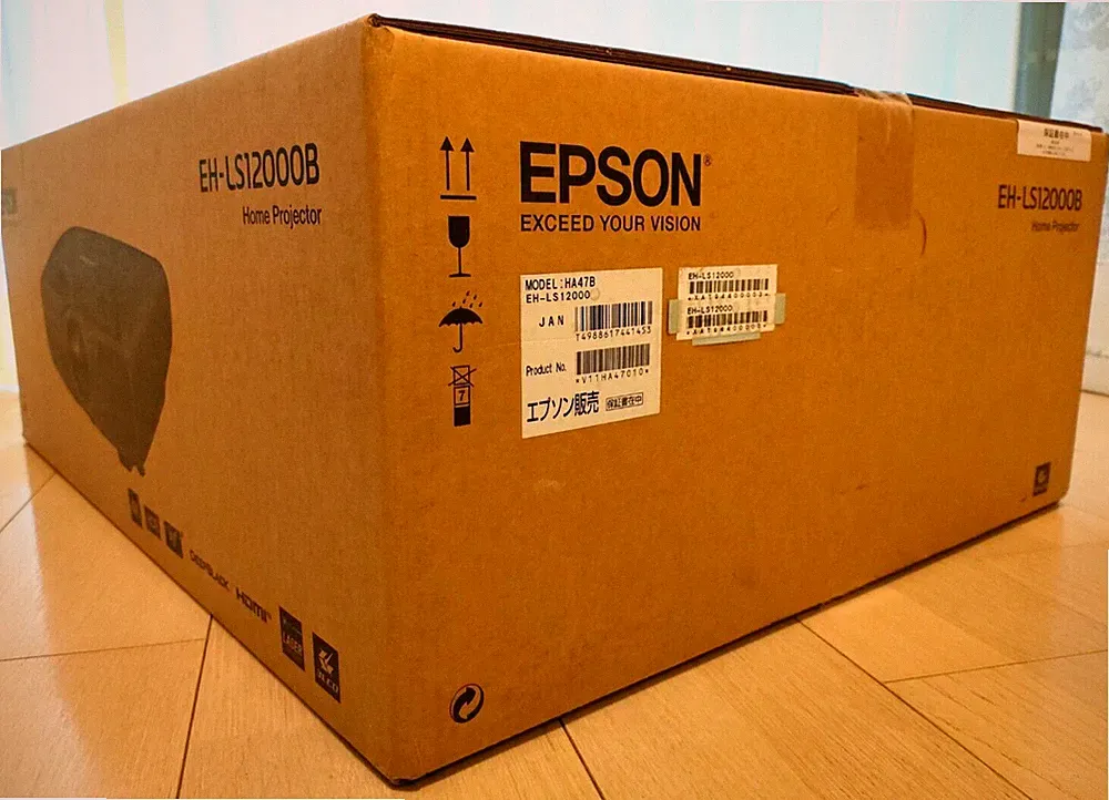 EPSON EH LS12000 B 4K PRO-UHD Laserprojektor 3LCD 2.700lm 100V-240V EH-LS12000