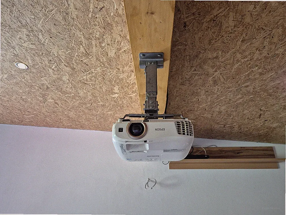 beamer 2000 ansi lumen full hd
