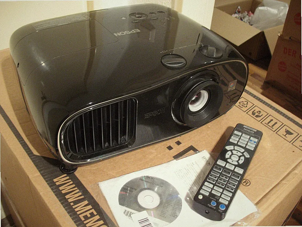 Epson EH-TW6600 Desktop Heimkino-Beamer 3D HDMI VGA/SVGA USB Schwarz