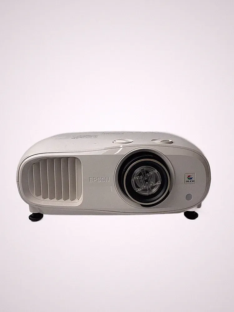Epson EH-TW7100 4K PRO-UHD Beamer 3000 Lumen Heimkino Weiß Getestet