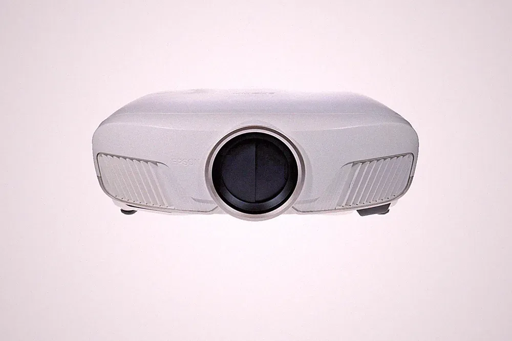 Epson EH-TW9300 Heimkino Beamer (4k Wifi), gelber Streifen im Bild, für Bastler