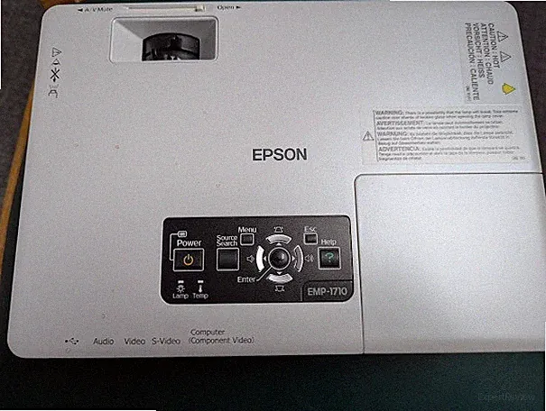 Epson EMP-1710 Beamer, mit Fernbedienung, fuktioniert