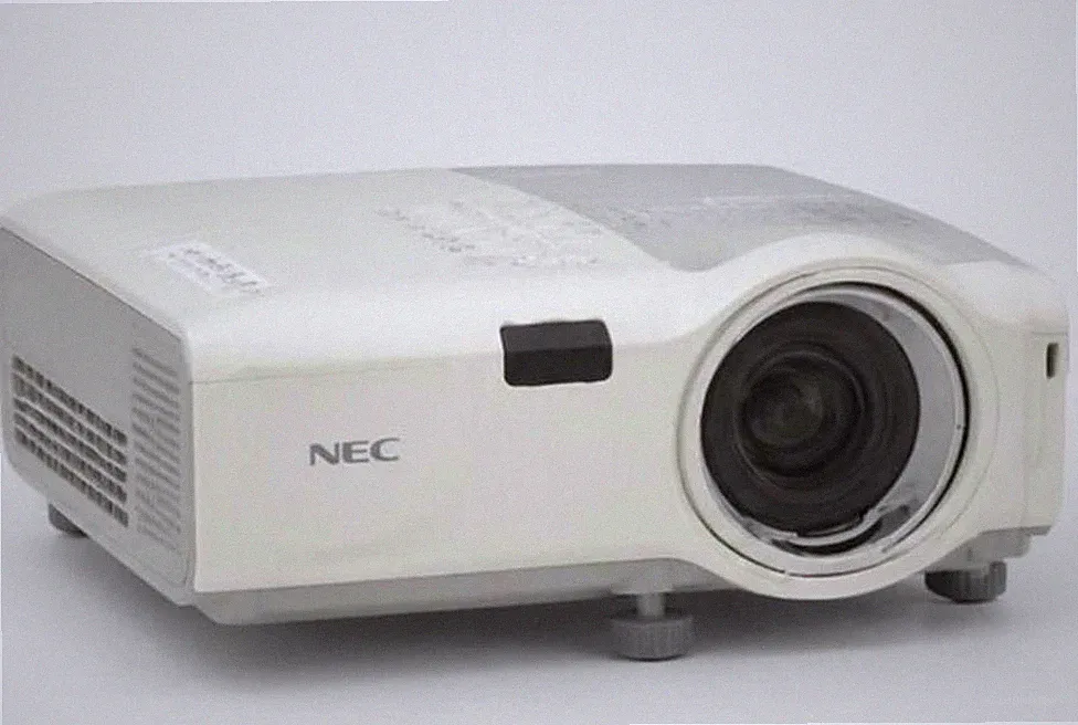 Epson EMP-400W 3LCD Beamer Projektor WLAN/LAN VGA USB – Gebraucht