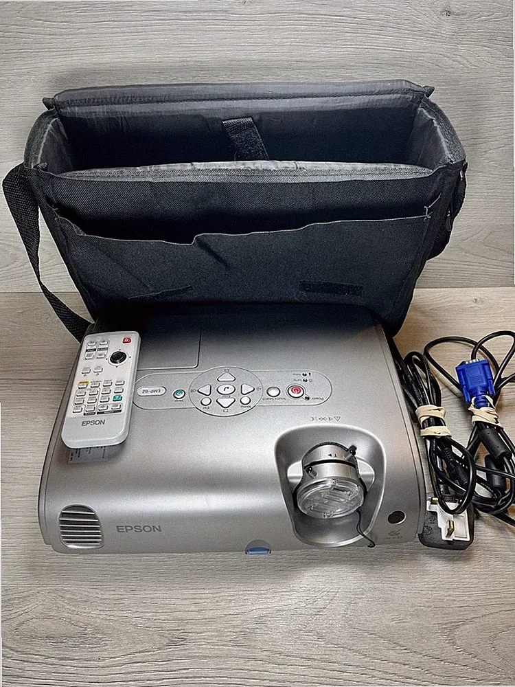 PURSHE LCD-Beamer
