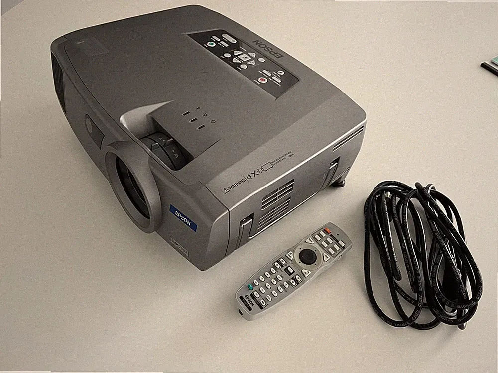 Epson EMP-7900 Beamer/Projektor - voll funktionsfähig