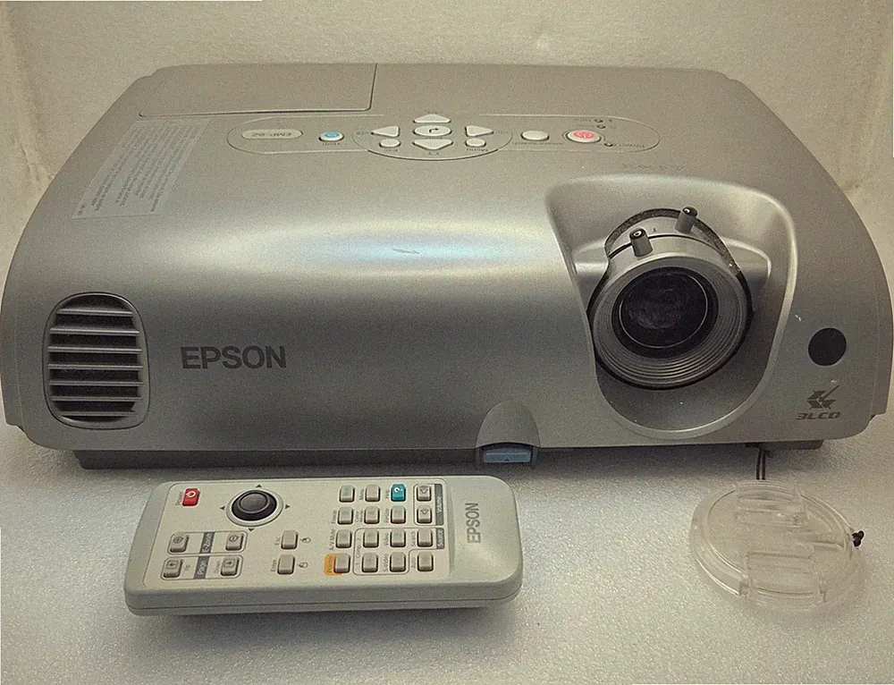 Epson EMP-82 Beamer - Projektor- Heimkino