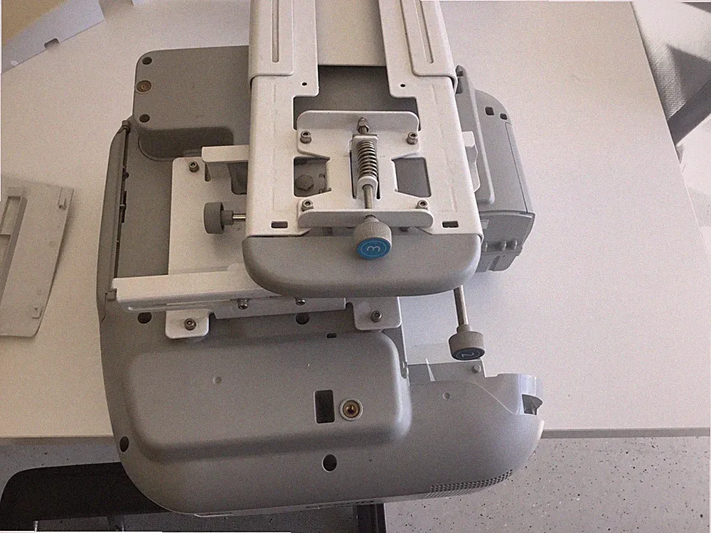 Epson Kurzdistanz Beamer Projektor Inkl.Wandhalterung EB-475Wi