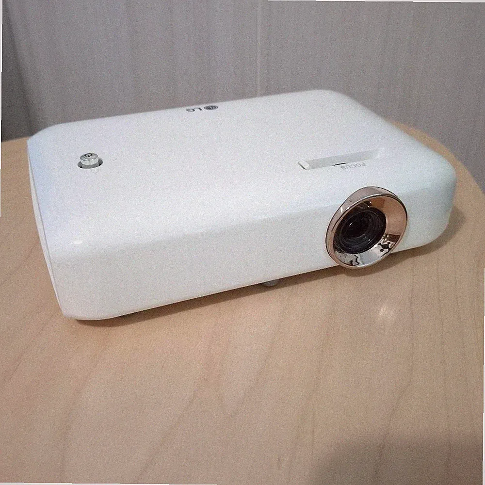 Fast neuwertig LG PH550G LED tragbarer Mini-Projektor Minibeam kabellos...