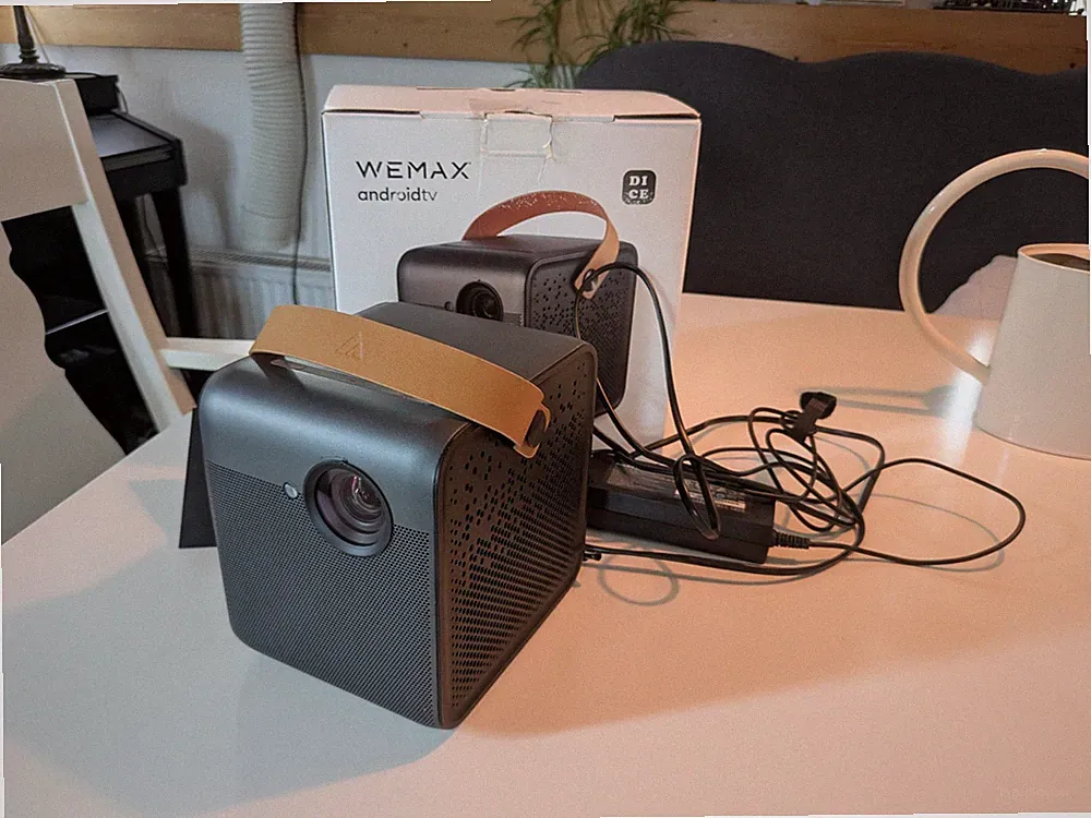 Formovie/Wemax Dice Beamer FHD 700 ANSI Lumen tragbarer Android Projektor