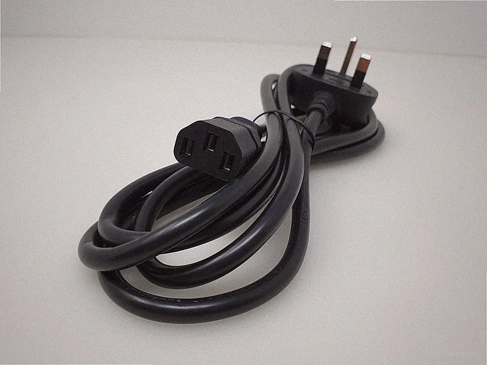 Für Panasonic PT-VMZ40 LCD-Projektor Netzkabel Wasserkocher Kabel 2 m UK-Stecker