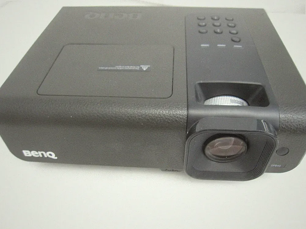 Full HD Heimkino DLP BEAMER PROJECTOR BENQ SP840