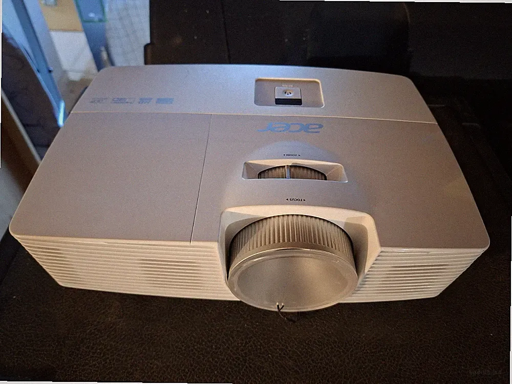 acer beamer full hd