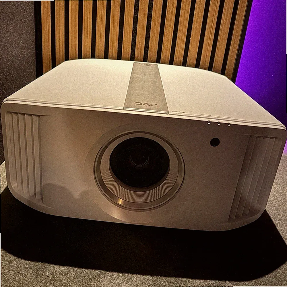 JVC NP5 4K D-ILA Heimkino-Beamer/Projektor Desktop, 4K Auflösung, Weiß