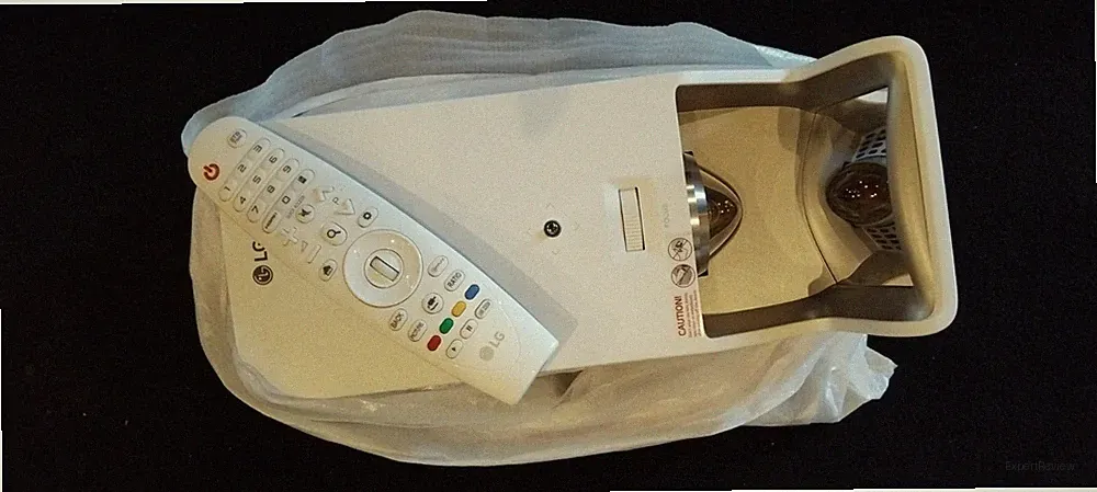 Kurzdistanzbeamer LG Beamer HF65LSR sehr guter Zustand weiß