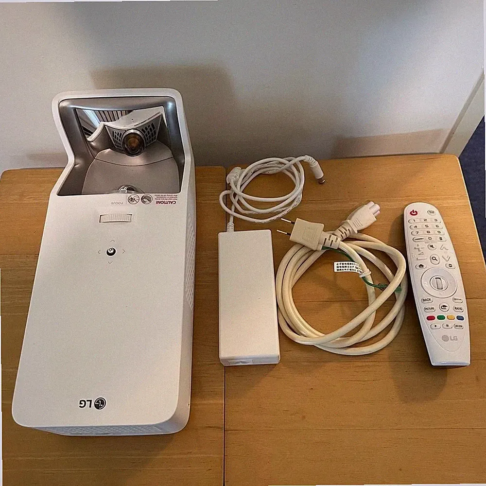 LG HF65LS Ultra-Kurzdistanzprojektor Fhd Laser Smart TV Bildschirm Teilen...