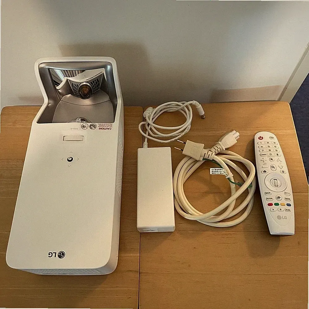 LG HF65LS Ultra-Kurzdistanzprojektor Fhd Laser Smart TV Bildschirm Teilen...