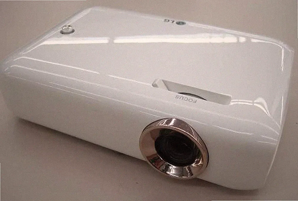 LG Minibeam PH550G | LED-Projektor HD 550lm - Guter Zustand mit Fernbedienung