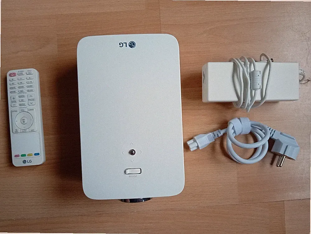LG PF1500G Beamer – Full HD LED Projektor