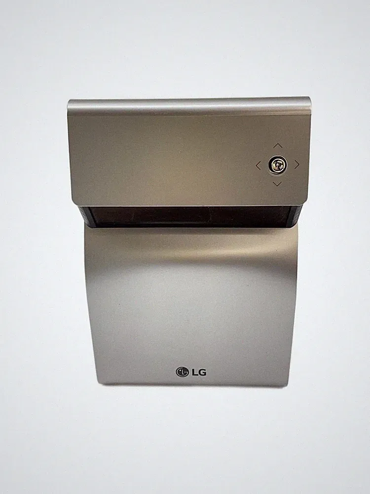 LG PH450UG LED Ultra-Kurzdistanzprojektor gebraucht aus JAPAN schneller Versand