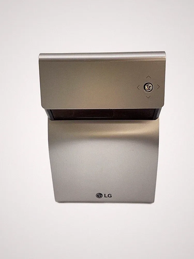 LG PH450UG LED Ultra-Kurzdistanzprojektor gebraucht aus JAPAN schneller Versand