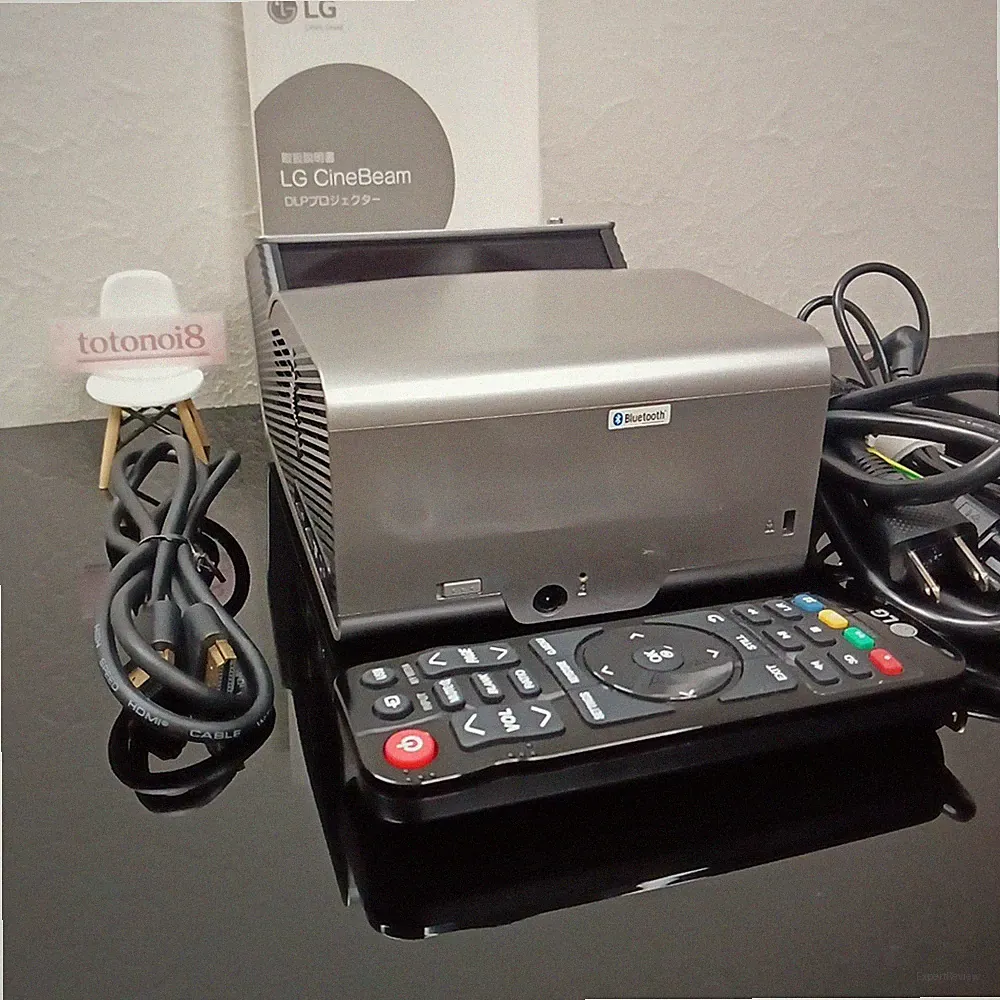 LG PH450UG Ultra-Kurzdistanz-LED-Projektor 720p HDMI Bluetooth Versand in 1 Tag