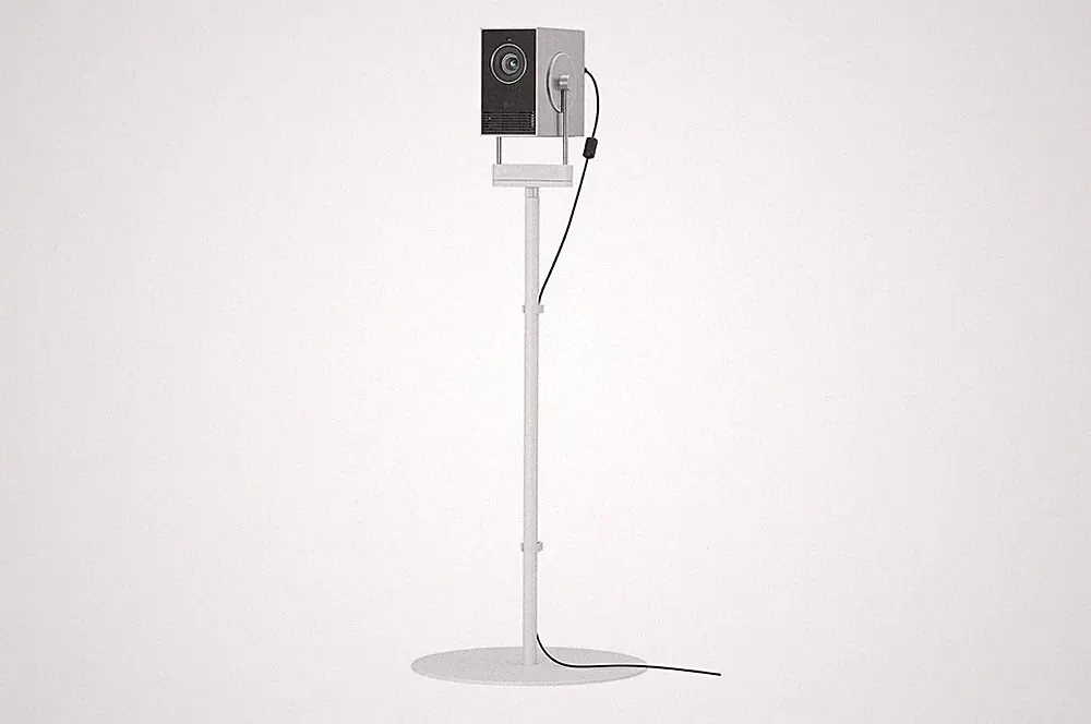 LG PU600U + CineBeam Q Stand 600 ANSI Lumen
