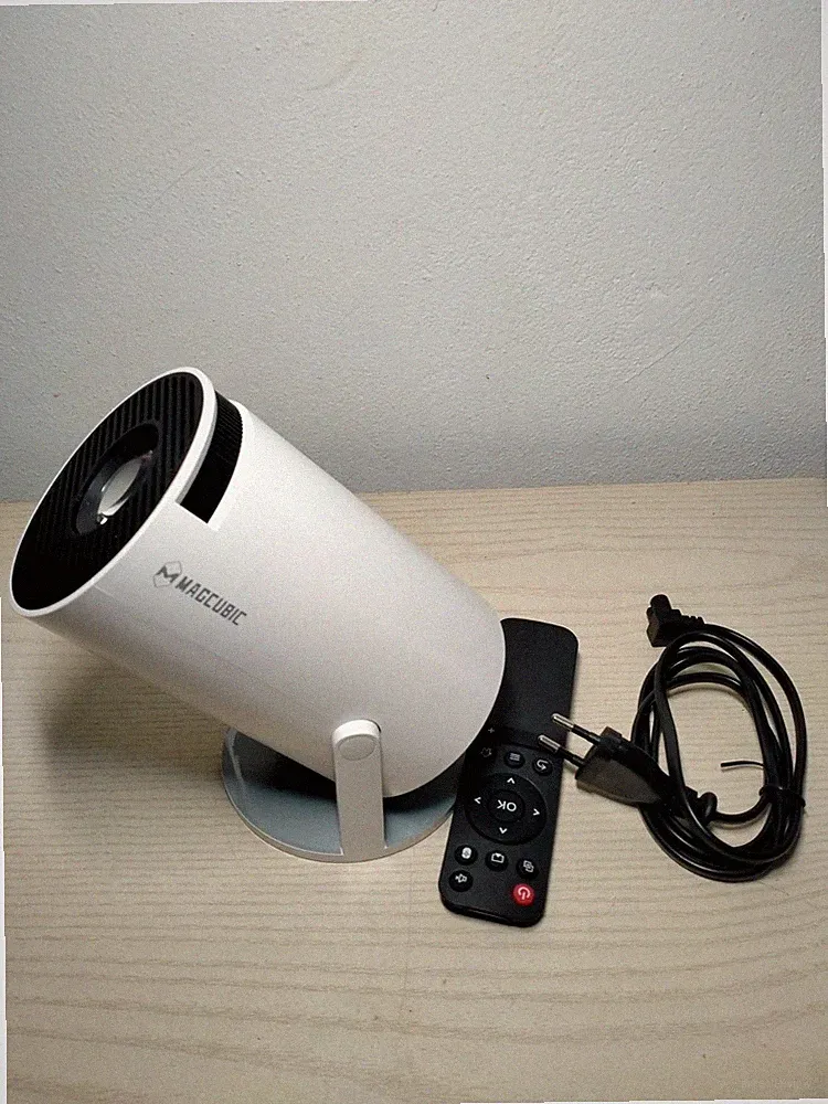 Magcubic HY300 PRO 4K Android 11 Doppel-Wifi6 260ANSI 1080P Heimkino-Projektor