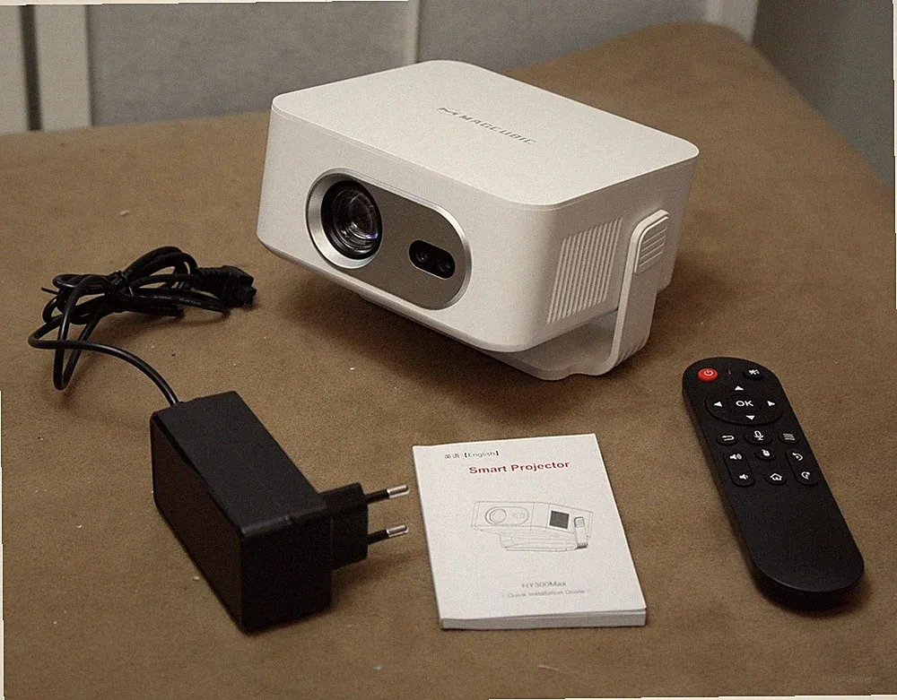 Magcubic HY300MAX Mini-Smart Beamer weiss Projektor 260 ANSI 720P