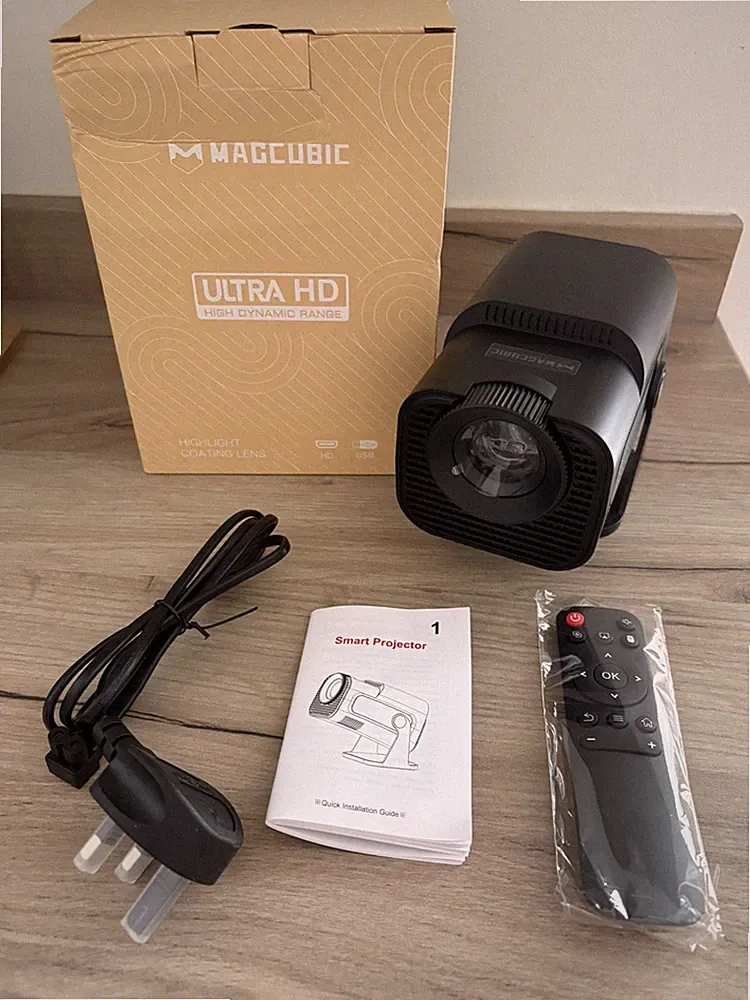 Magcubic HY320 Mini Beamer | 150" HD Smart WiFi 6 Bluetooth Heimkino
