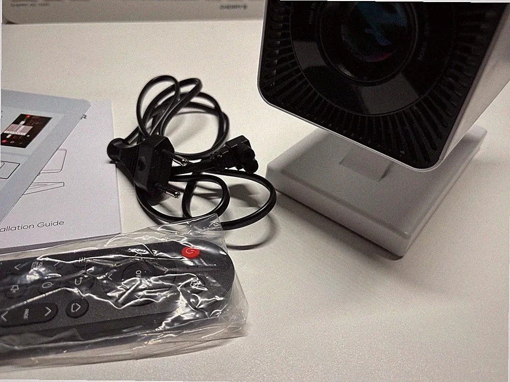 Mini-Beamer mit WLAN 6, Bluetooth, 4K- u. 1080p-Unterstützung, HDMI