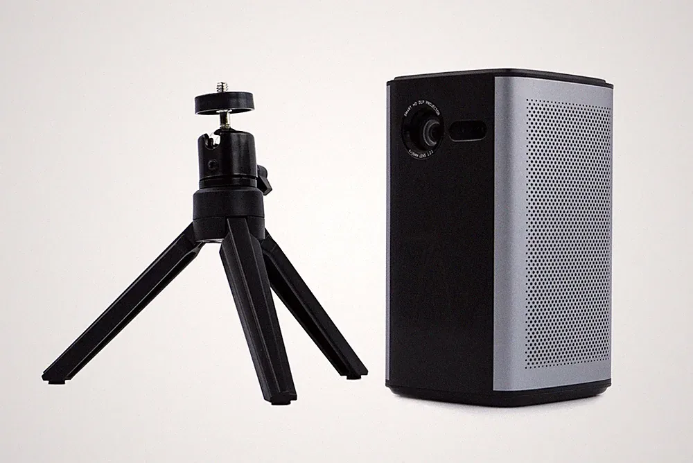 Mini FULL HD WiFi Bluetooth Projektor, tragbar XLIGHT 7