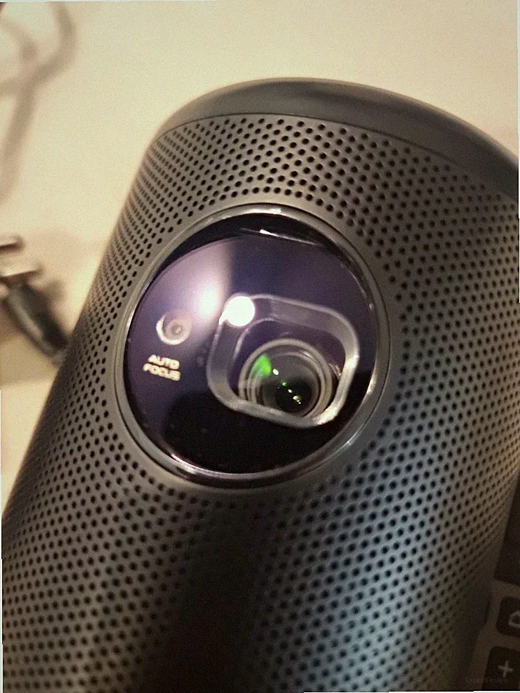 Nebula by Anker Capsule Max DLP Beamer 720p 16:9 Android HDMI USB mit FB