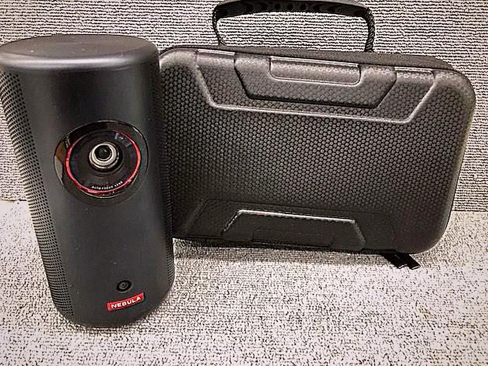 NEBULA CAPSULE 3 LASE Beamer mit Google TV, WLAN & Bluetooth