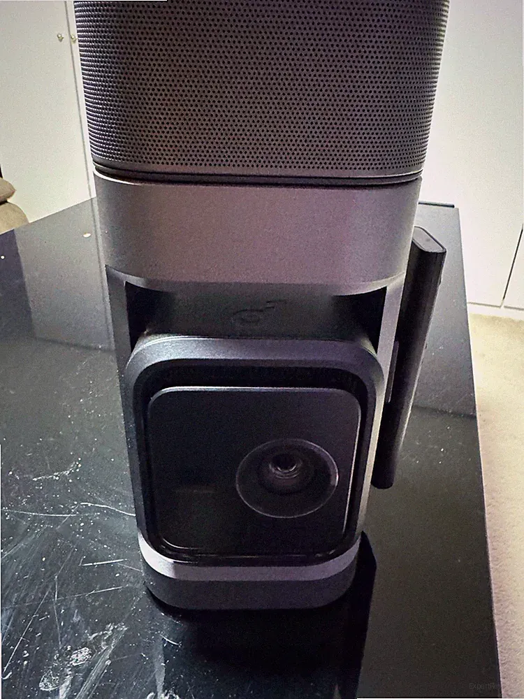 Nebula P1 Heimkino-Beamer/Projektor mit Fernbedienung USB-C grau Desktop