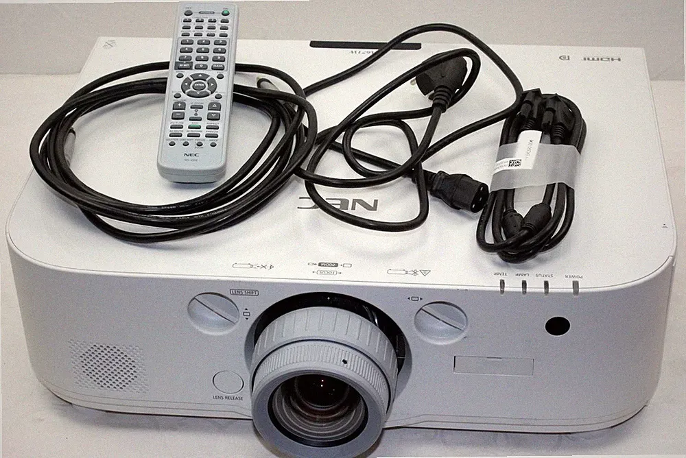 *NEC NP-PA622U+NP13ZL*Installations-Beamer Projektor projector 6200lm 6000:1 4k