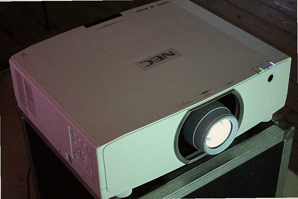 *Nec NP-PA653U+NP13ZL*Beamer Projektor projector 6500 Lumen Lampe+Filter NEU 4K