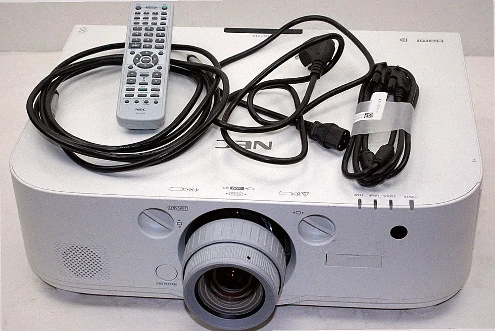 *Nec NP-PA671W+NP13ZL*Beamer Projektor projector 6000:1 6700Lumen 3D HDMI HD4K